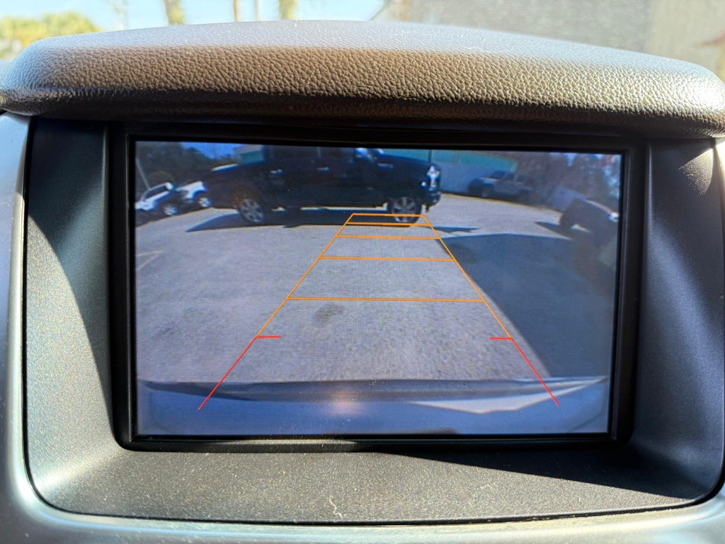 2015 Chevrolet Suburban Image 17