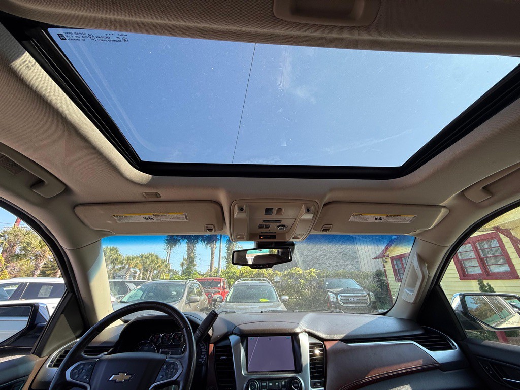 2015 Chevrolet Suburban Image 18
