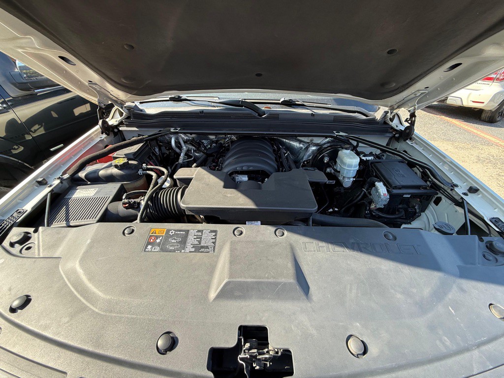 2015 Chevrolet Suburban Image 24