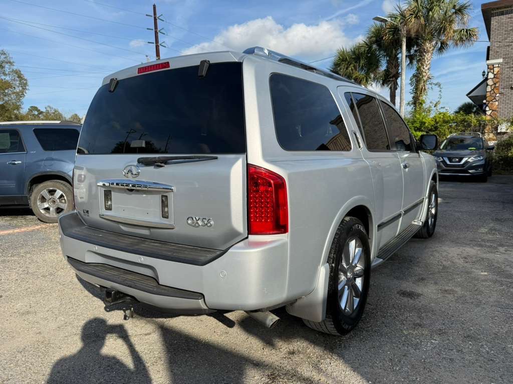 2010 INFINITI QX56 Image 4