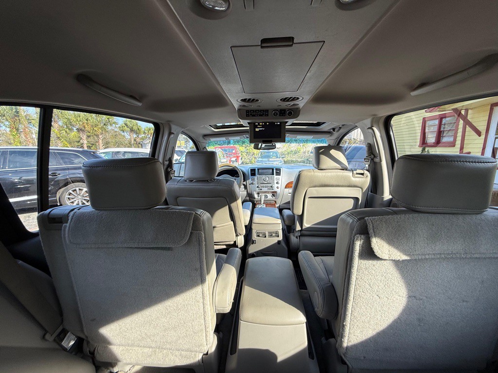 2010 INFINITI QX56 Image 20