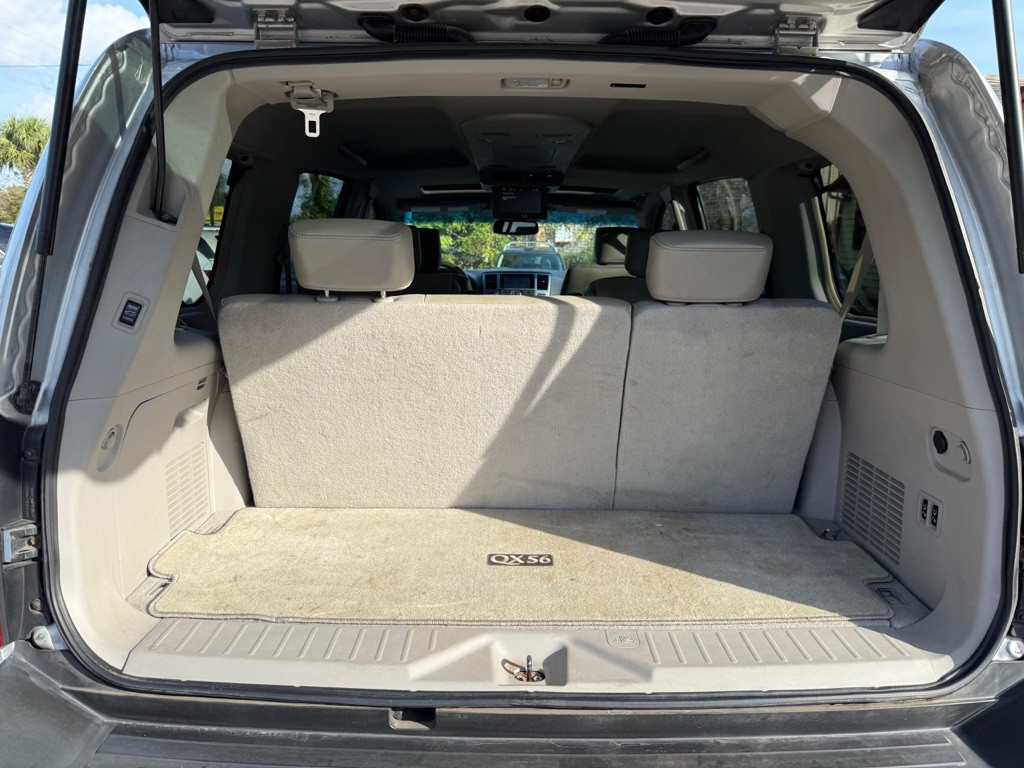 2010 INFINITI QX56 Image 34