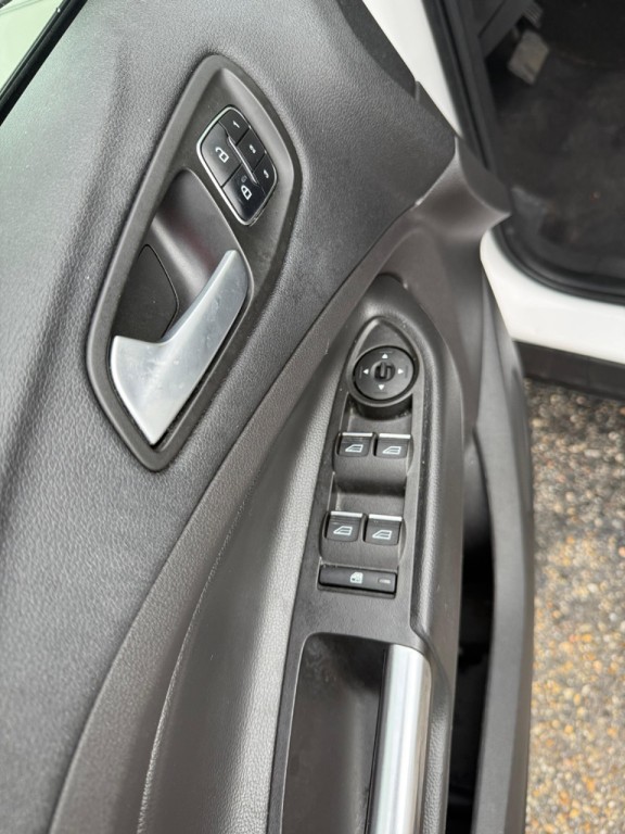 2017 Ford Escape Image 13