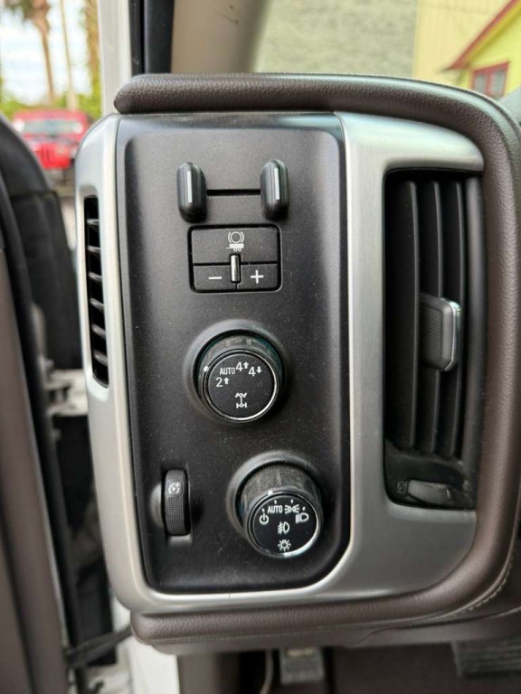 2018 GMC Sierra Image 18