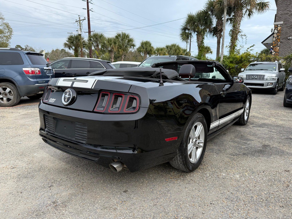 2013 Ford Mustang Image 6