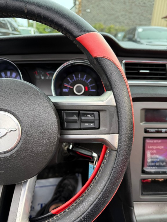 2013 Ford Mustang Image 17