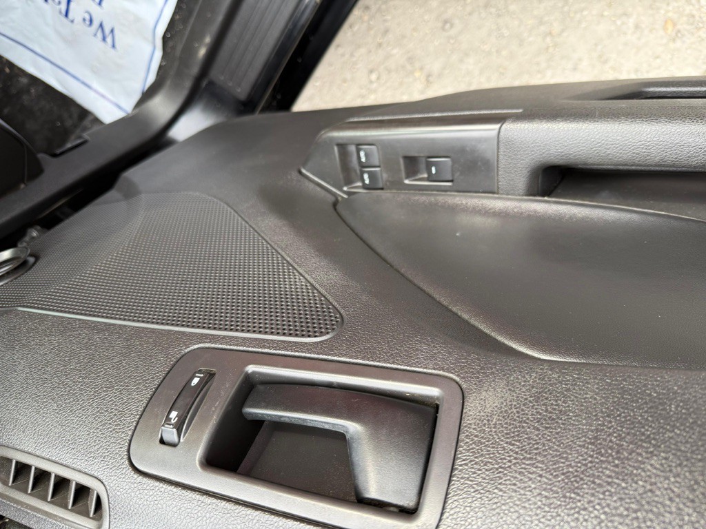 2013 Ford Mustang Image 18