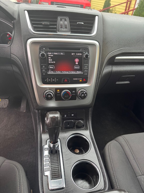 2015 GMC Acadia Image 17