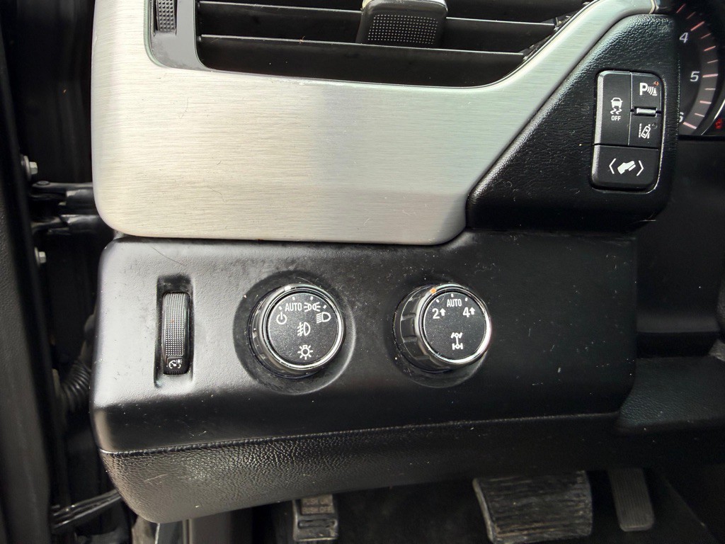 2015 GMC Yukon Image 13