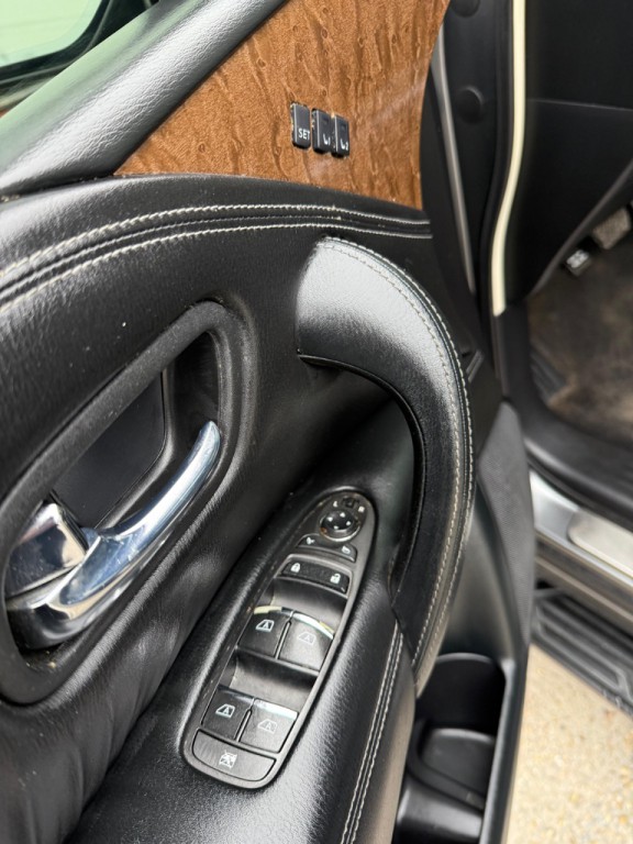 2016 INFINITI QX80 Image 9
