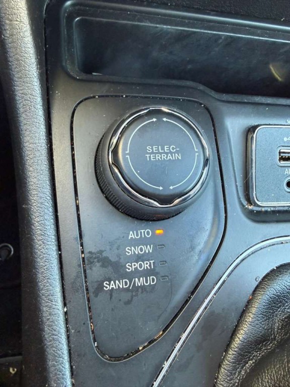 2019 Jeep Cherokee Image 17