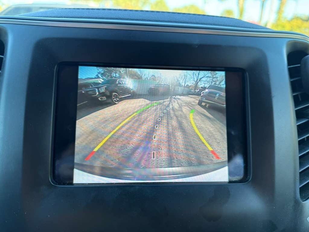 2019 Jeep Cherokee Image 18