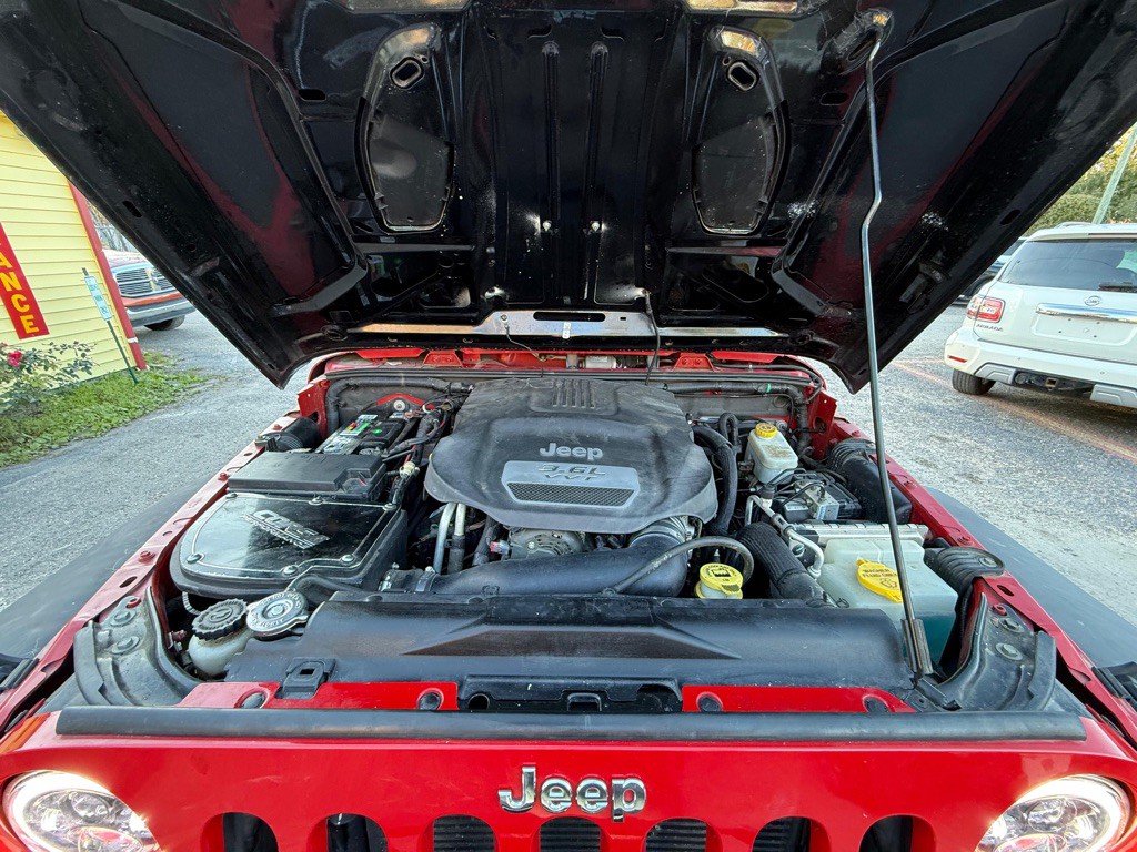 2012 Jeep Wrangler Image 9