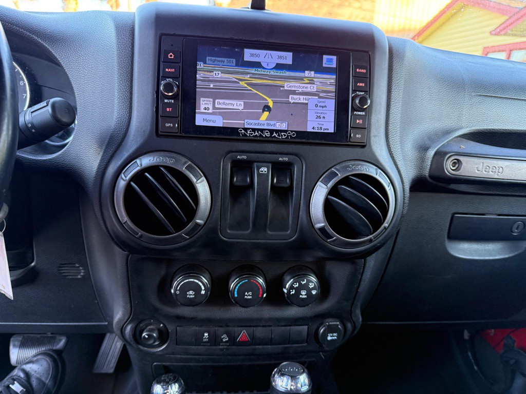 2012 Jeep Wrangler Image 16