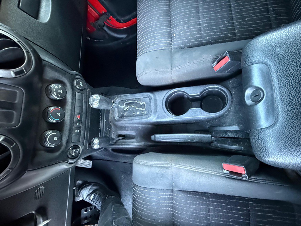 2012 Jeep Wrangler Image 18