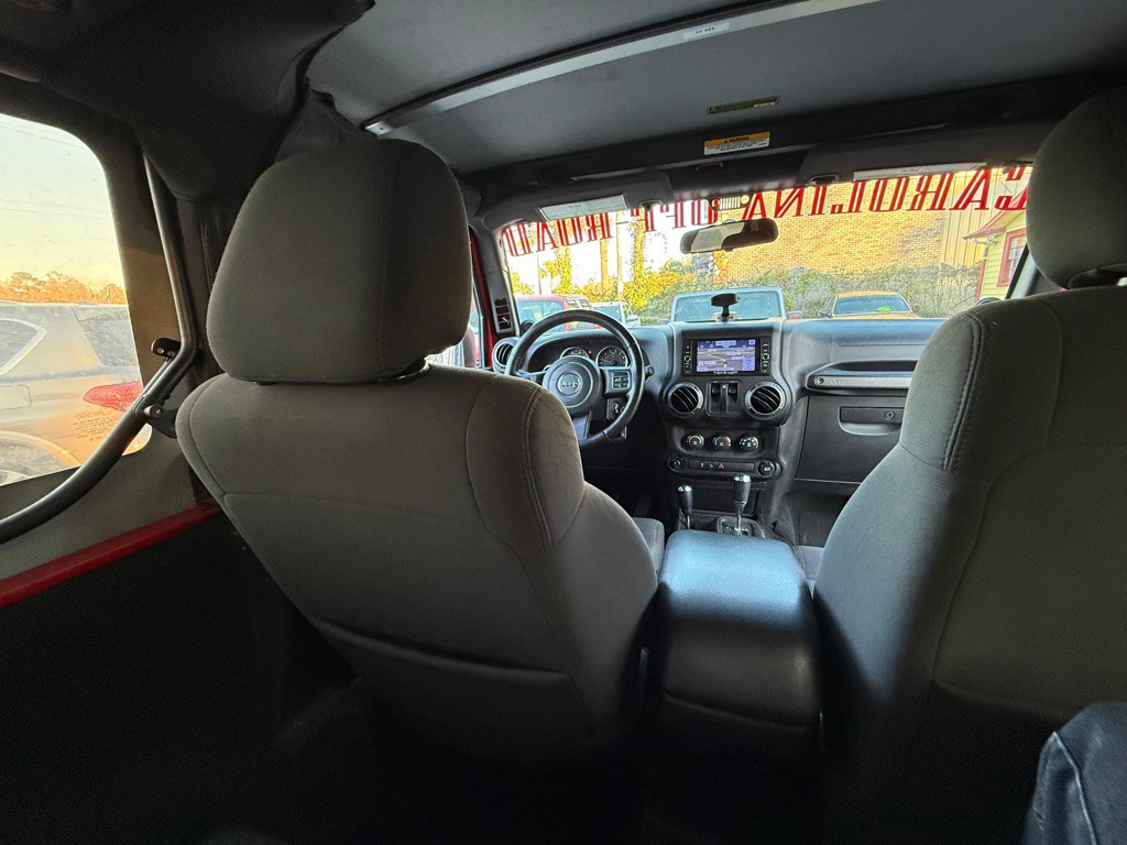 2012 Jeep Wrangler Image 20