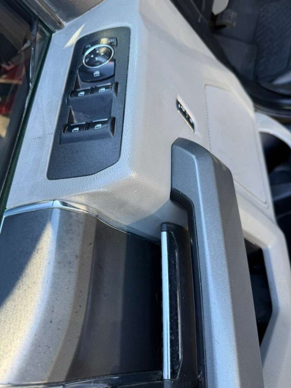 2015 Ford F-150 Image 21