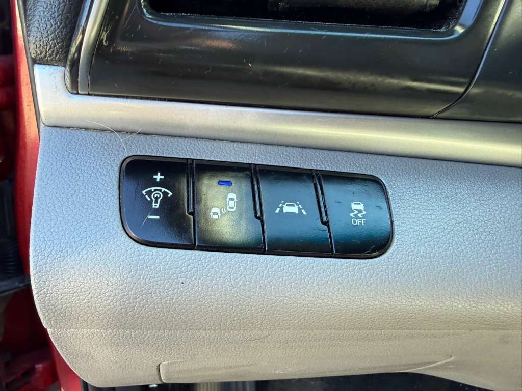 2020 Hyundai Elantra Image 20