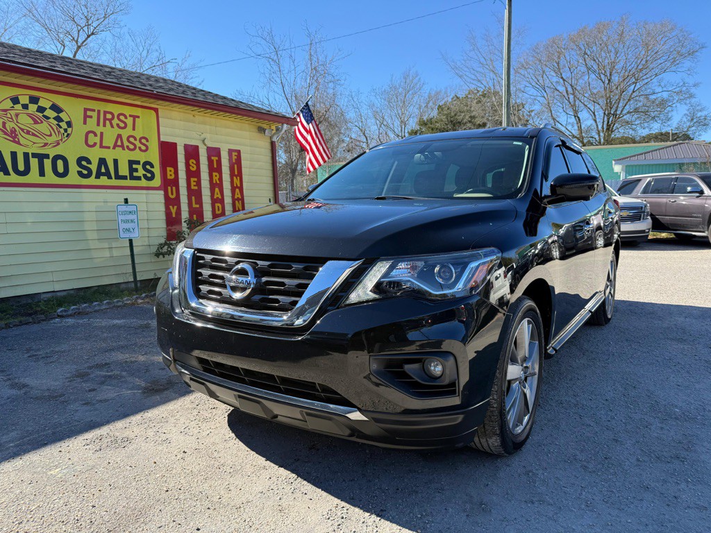 2018 Nissan Pathfinder Image 1