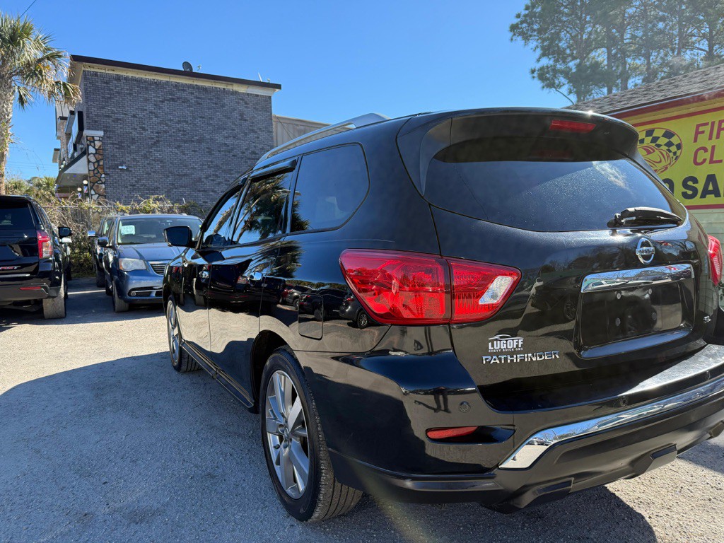 2018 Nissan Pathfinder Image 5