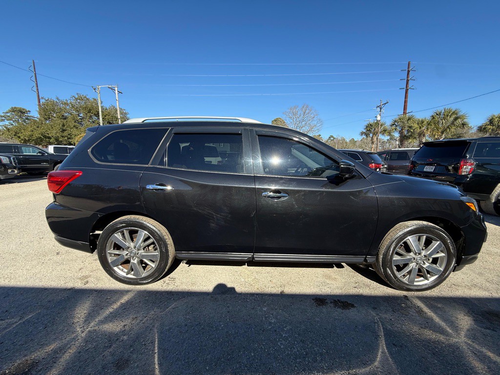 2018 Nissan Pathfinder Image 7
