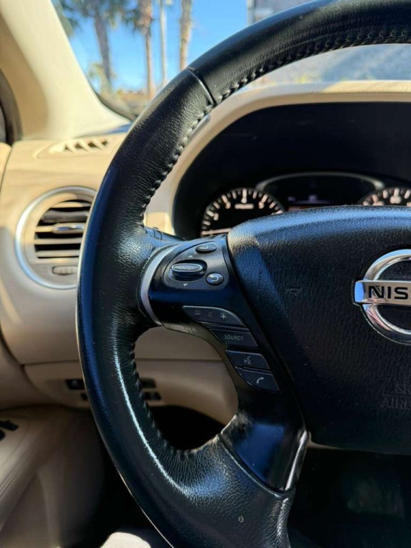 2018 Nissan Pathfinder Image 11