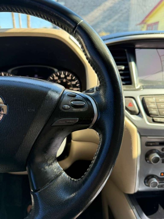 2018 Nissan Pathfinder Image 12
