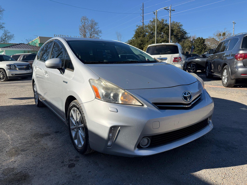 2014 Toyota Prius Image 2