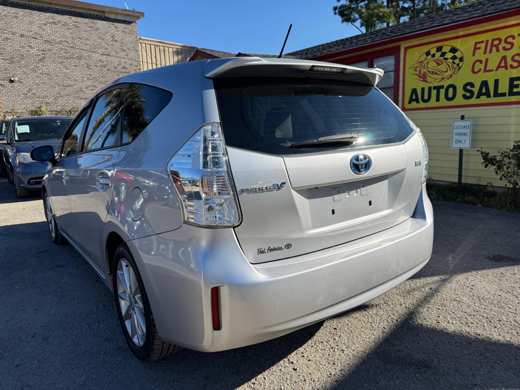 2014 Toyota Prius Image 4