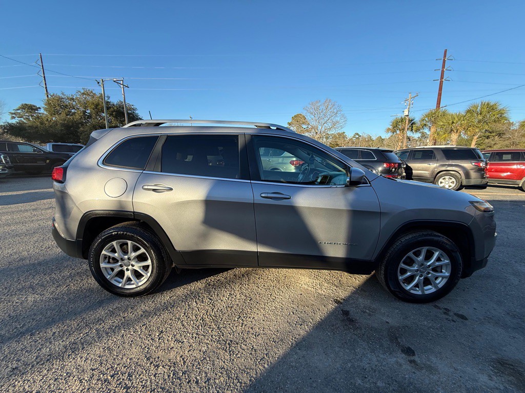 2018 Jeep Cherokee Image 7