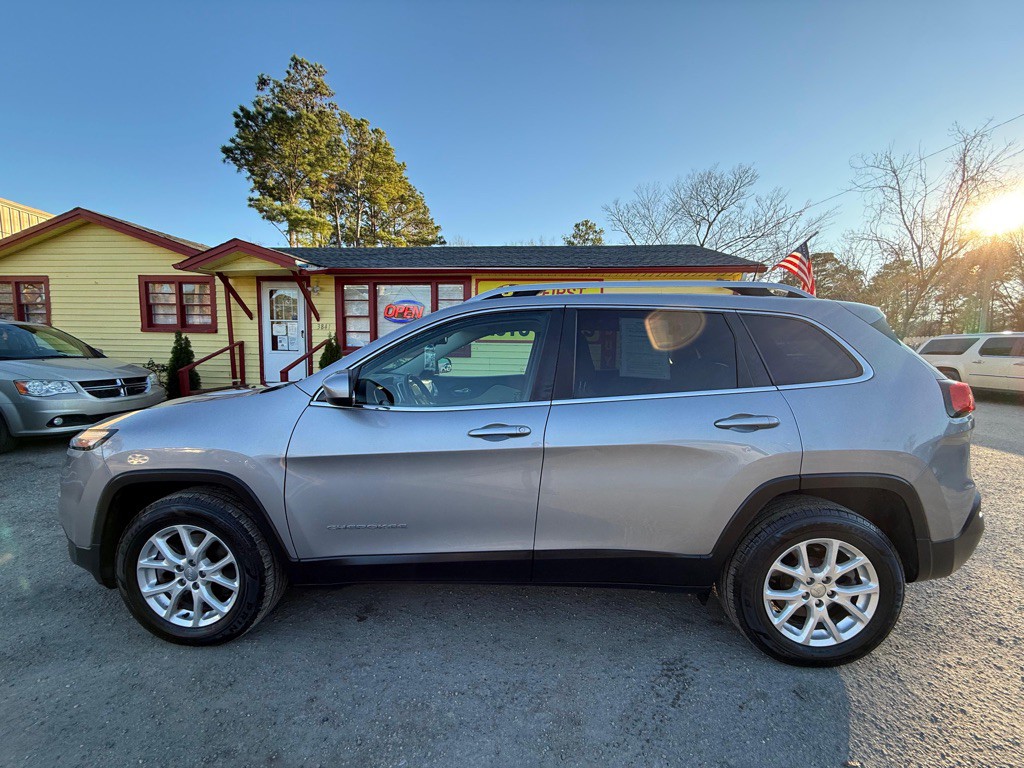 2018 Jeep Cherokee Image 8