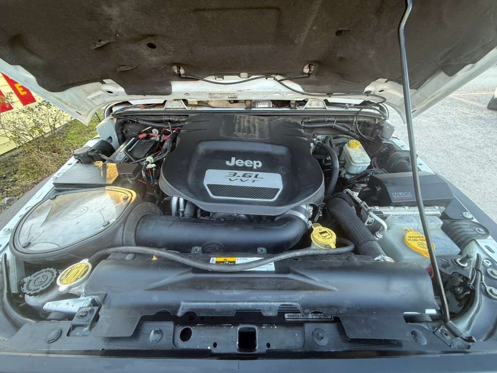 2013 Jeep Wrangler Unlimited Image 9