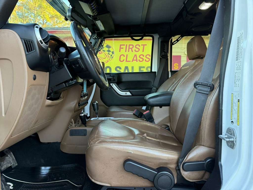 2013 Jeep Wrangler Unlimited Image 11