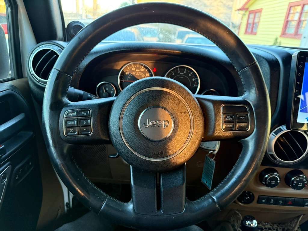 2013 Jeep Wrangler Unlimited Image 12