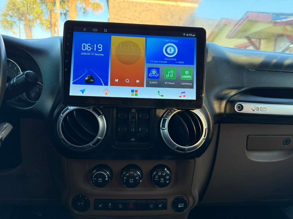 2013 Jeep Wrangler Unlimited Image 15