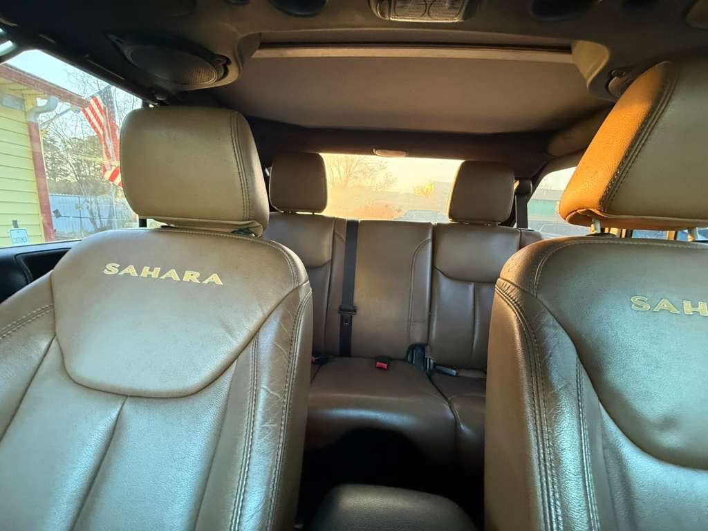 2013 Jeep Wrangler Unlimited Image 17