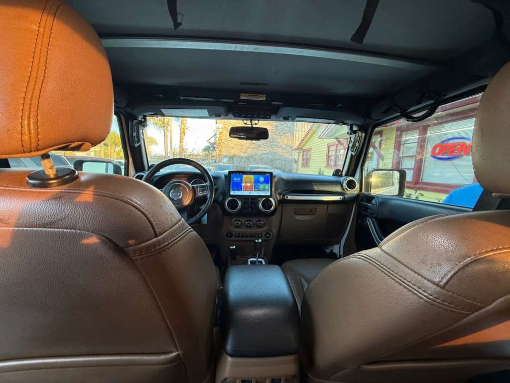 2013 Jeep Wrangler Unlimited Image 20