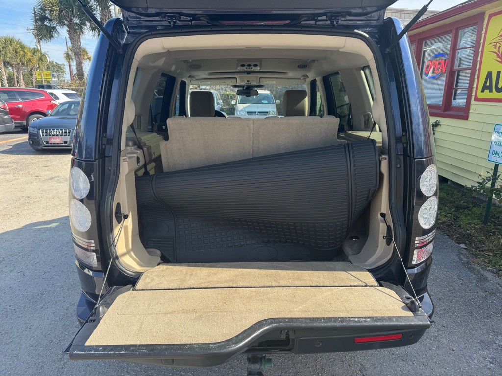 2016 Land Rover LR4 Image 8