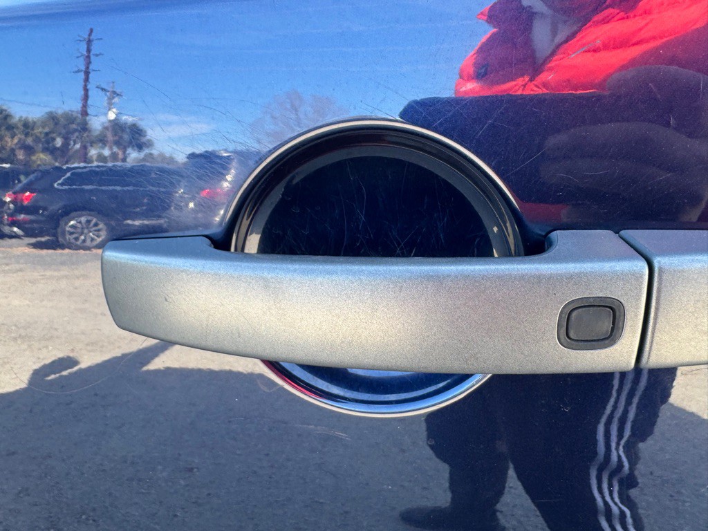 2016 Land Rover LR4 Image 10