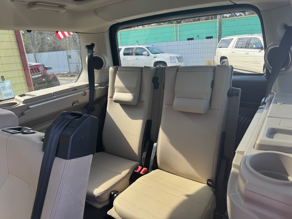 2016 Land Rover LR4 Image 19