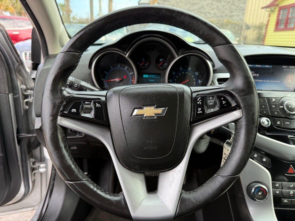 2013 Chevrolet Cruze Image 11