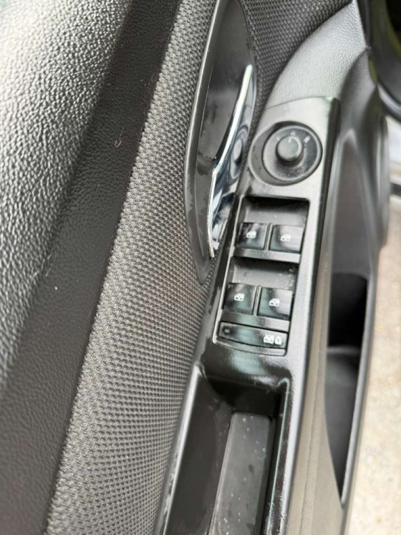 2013 Chevrolet Cruze Image 14