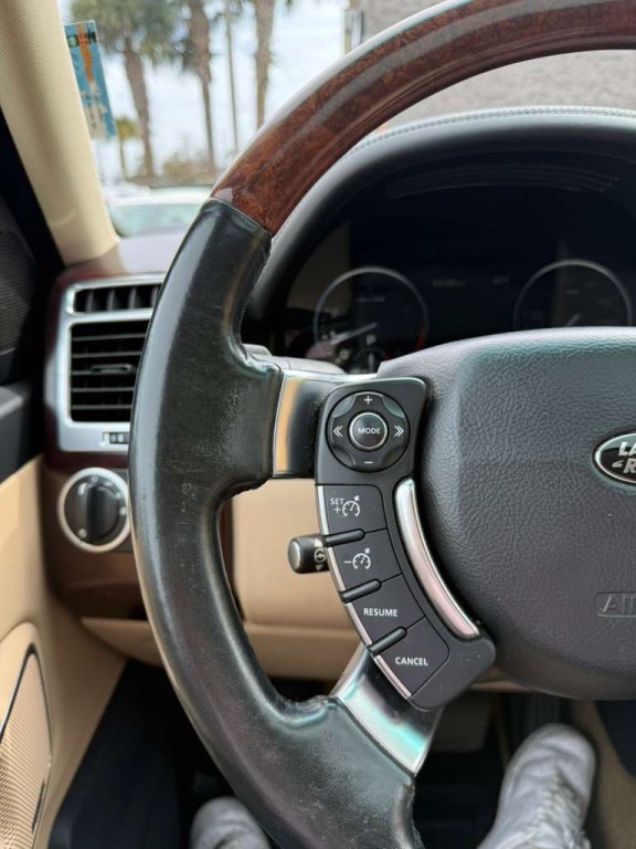 2011 Land Rover Range Rover Image 15