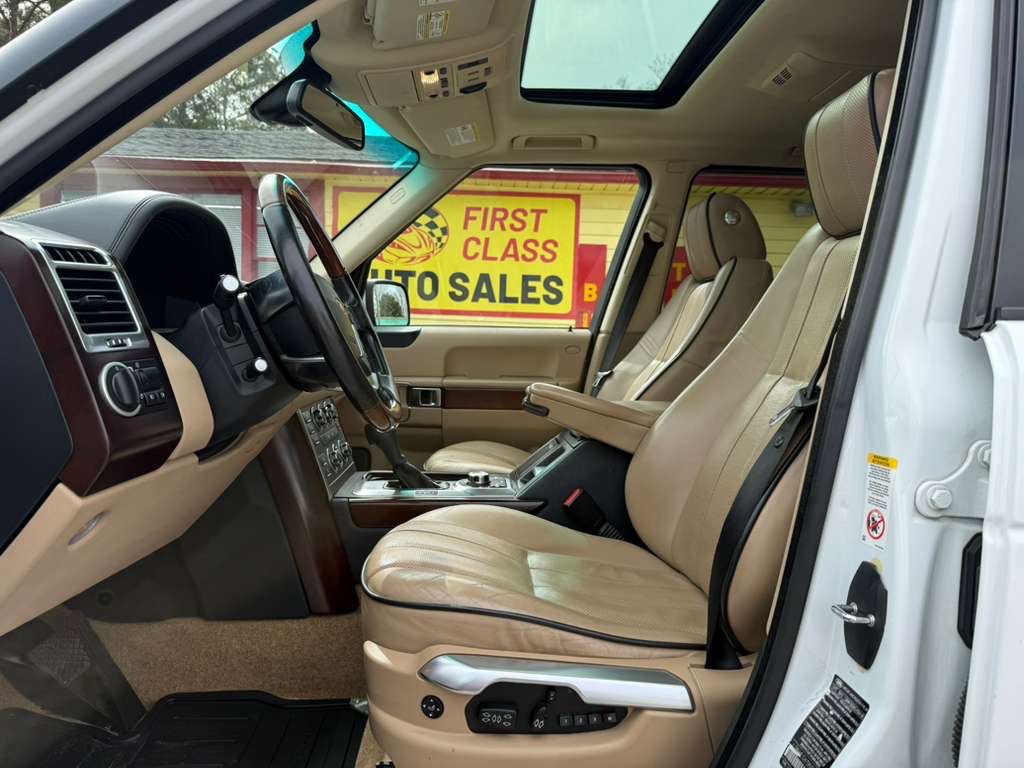 2011 Land Rover Range Rover Image 17