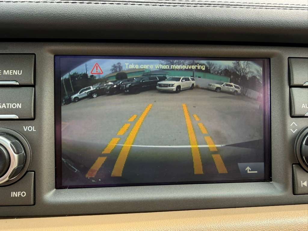 2011 Land Rover Range Rover Image 19