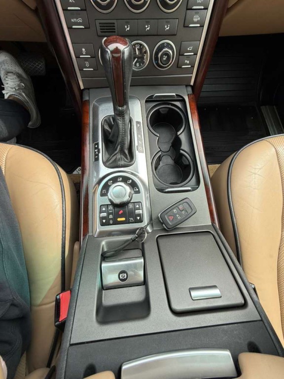 2011 Land Rover Range Rover Image 20