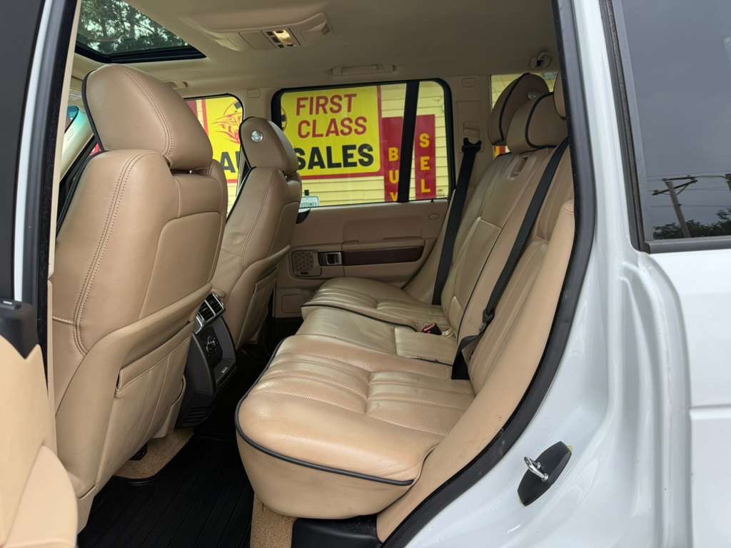 2011 Land Rover Range Rover Image 23