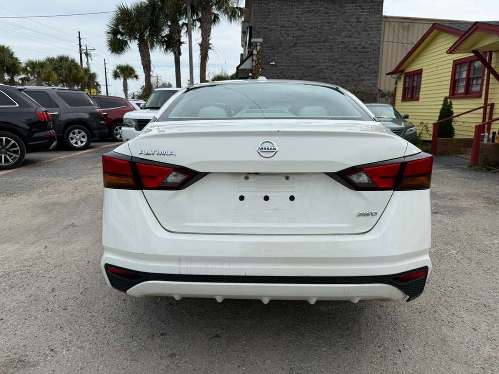 2019 Nissan Altima Image 4