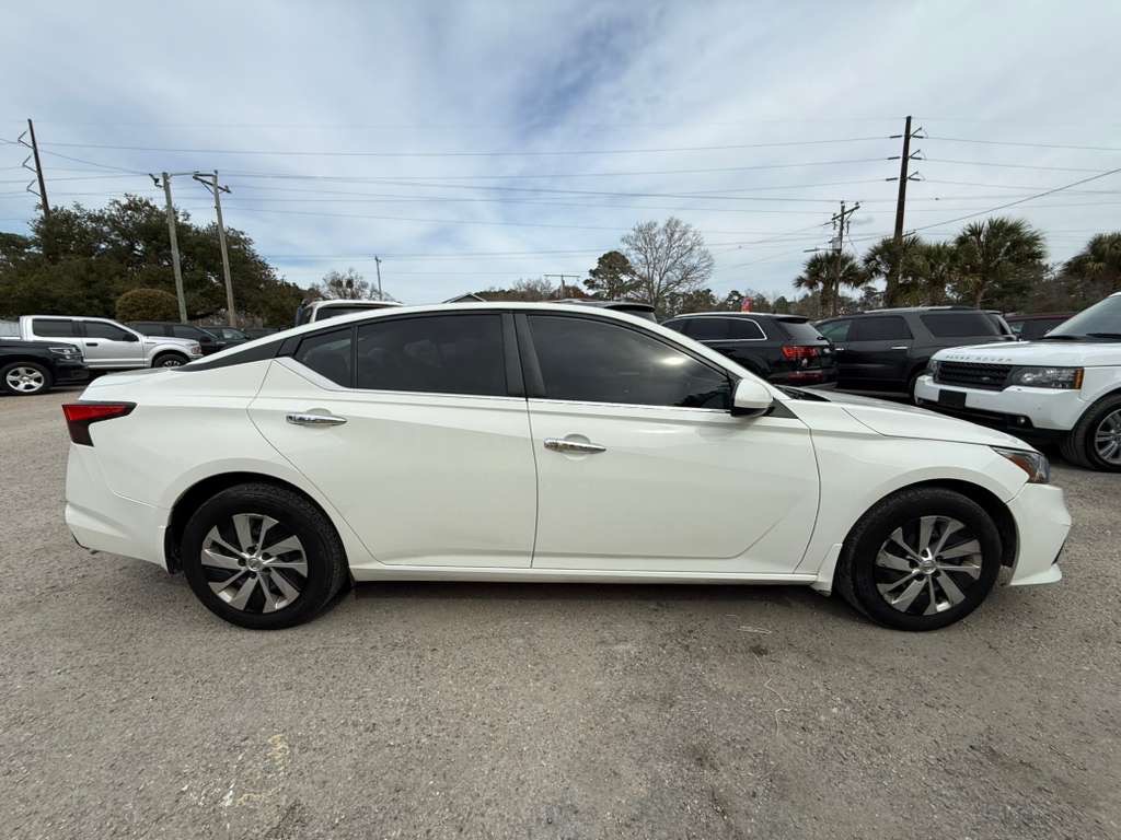 2019 Nissan Altima Image 7