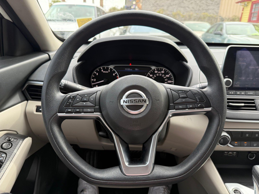 2019 Nissan Altima Image 12